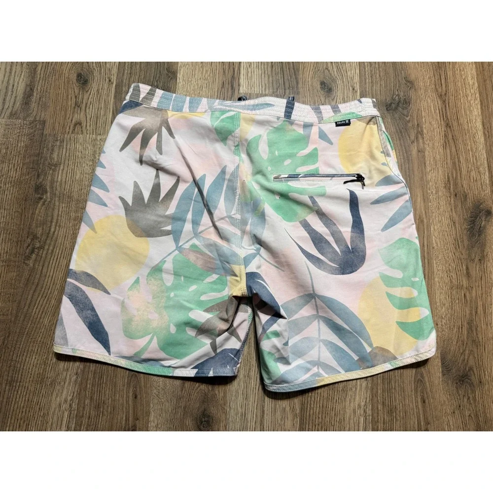 Roark The Chiller Shorts Mens Size 30 Pink Tropical Floral Swim Trunks